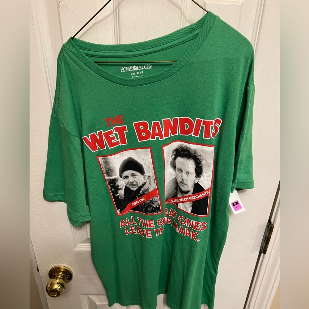 NWT “The Wet Bandits” From Home Alone Adult Small Movie T-Shirt